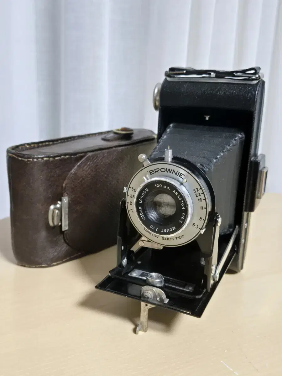 빈티지 코닥 폴딩카메라 Kodak Six20 Folding Brownie